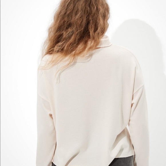 American Eagle Cropped Long Sleeve Mock Neck - Picture 5 of 8